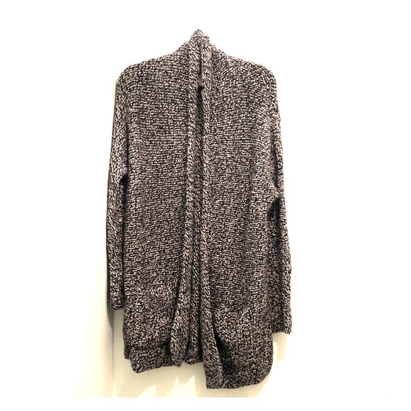 GAP Sweaters - NWT Gap Black & White Cozy Heavy Knit Cardigan S